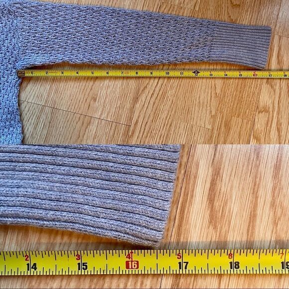 American Eagle Light Blue/Grey Knitted V-Neck Sweater - Picture 6 of 12